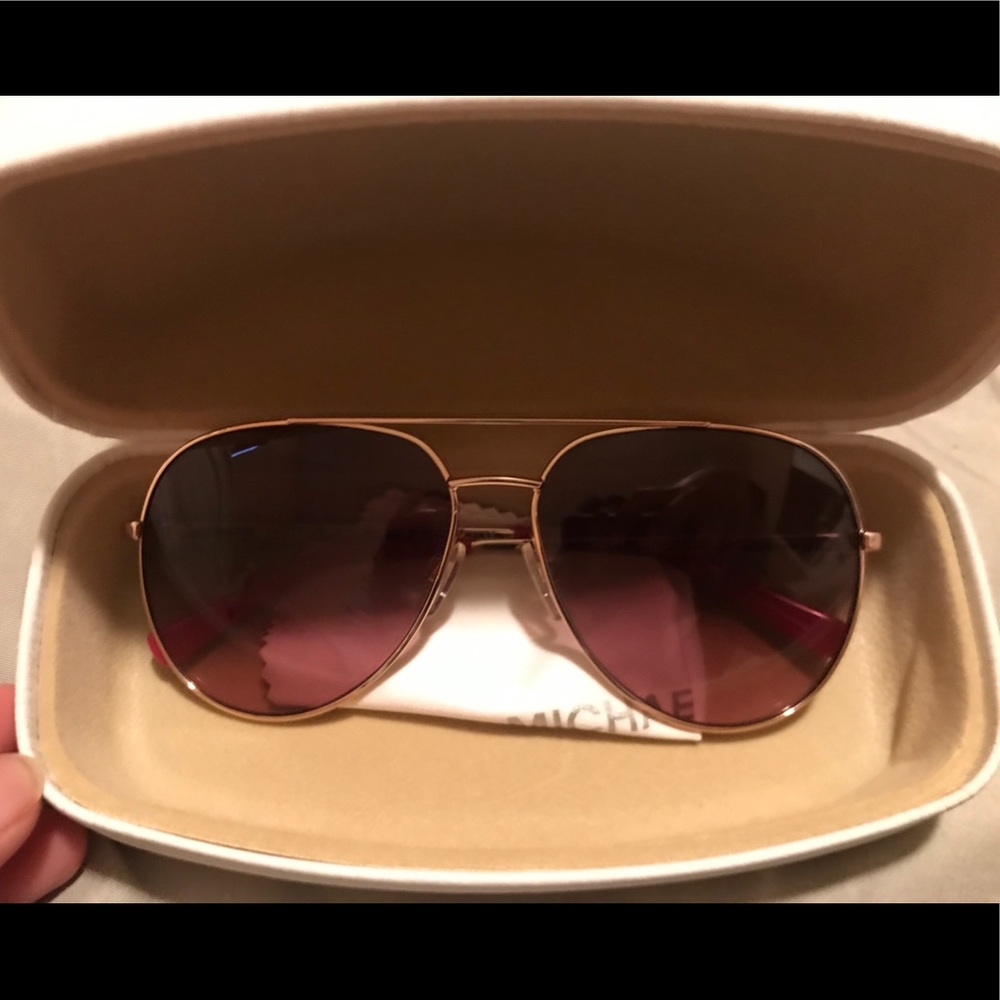 New Michael Kors sunglasses with pink earpiece tip
